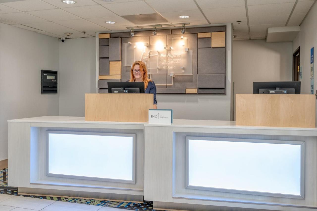 Holiday Inn Express Hotel & Suites Thornburg-S. Fredericksburg By Ihg Exterior photo