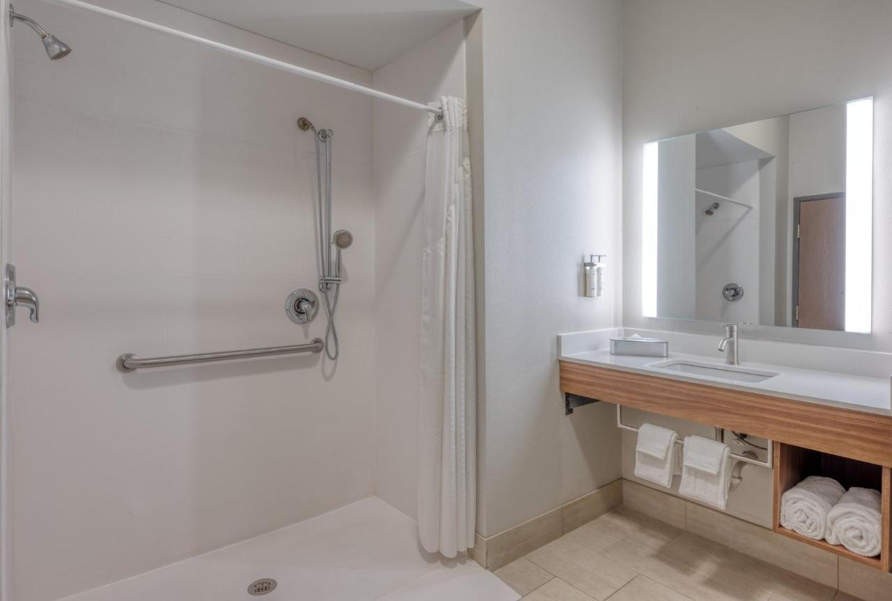 Holiday Inn Express Hotel & Suites Thornburg-S. Fredericksburg By Ihg Exterior photo