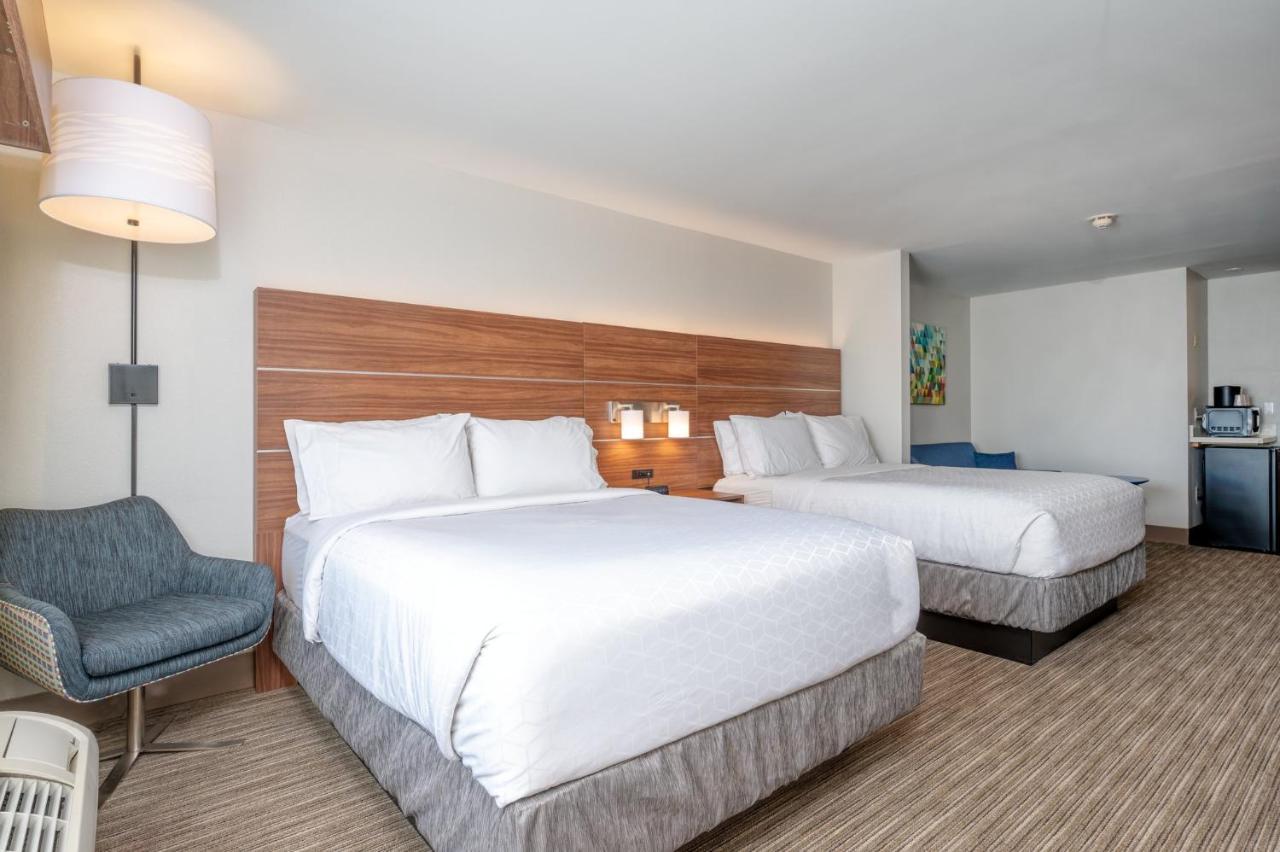 Holiday Inn Express Hotel & Suites Thornburg-S. Fredericksburg By Ihg Exterior photo