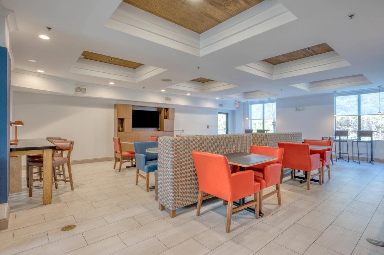 Holiday Inn Express Hotel & Suites Thornburg-S. Fredericksburg By Ihg Exterior photo