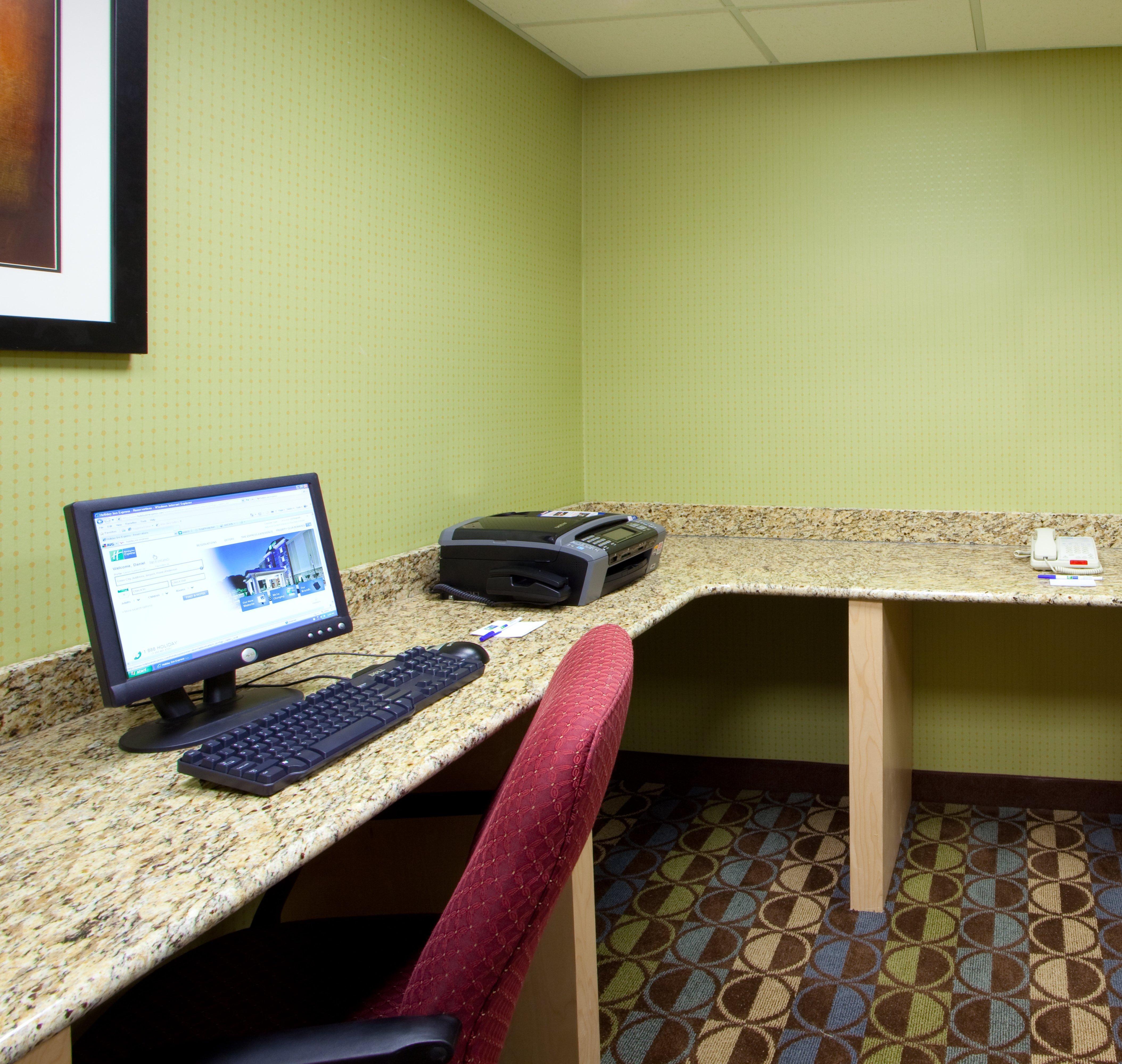 Holiday Inn Express Hotel & Suites Thornburg-S. Fredericksburg By Ihg Exterior photo